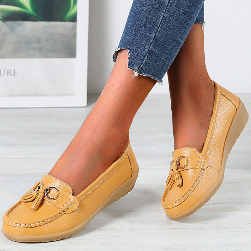 Judith - Tassel Loafers — Naturals