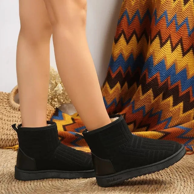 Miranda - Quilted Sheepskin Boots — Black