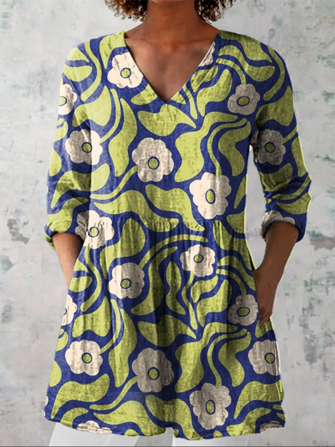 Ophelia - Retro Floral Tunic in Green — Green