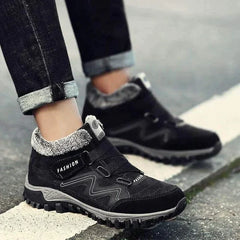 Eloise - Fur Lined Hiking Sneakers — Black
