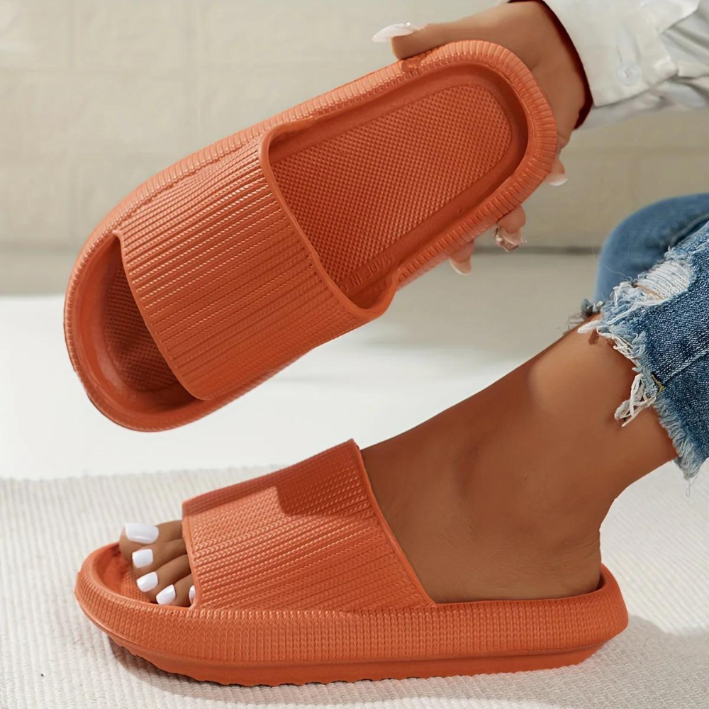 Colette - Thick Sole Pool Slides