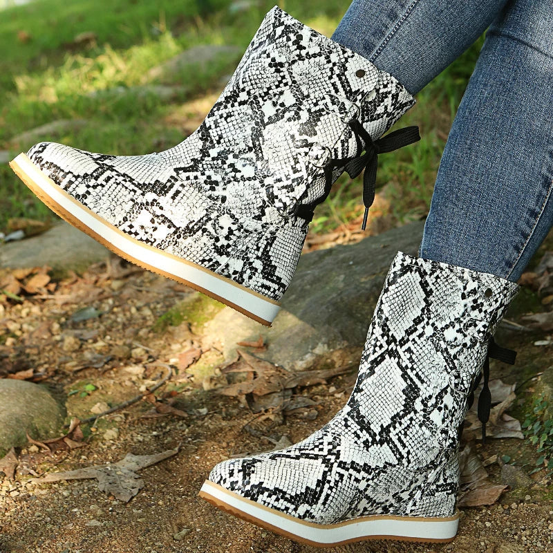 Cynthia - Suede Boots with Buttons — Grey