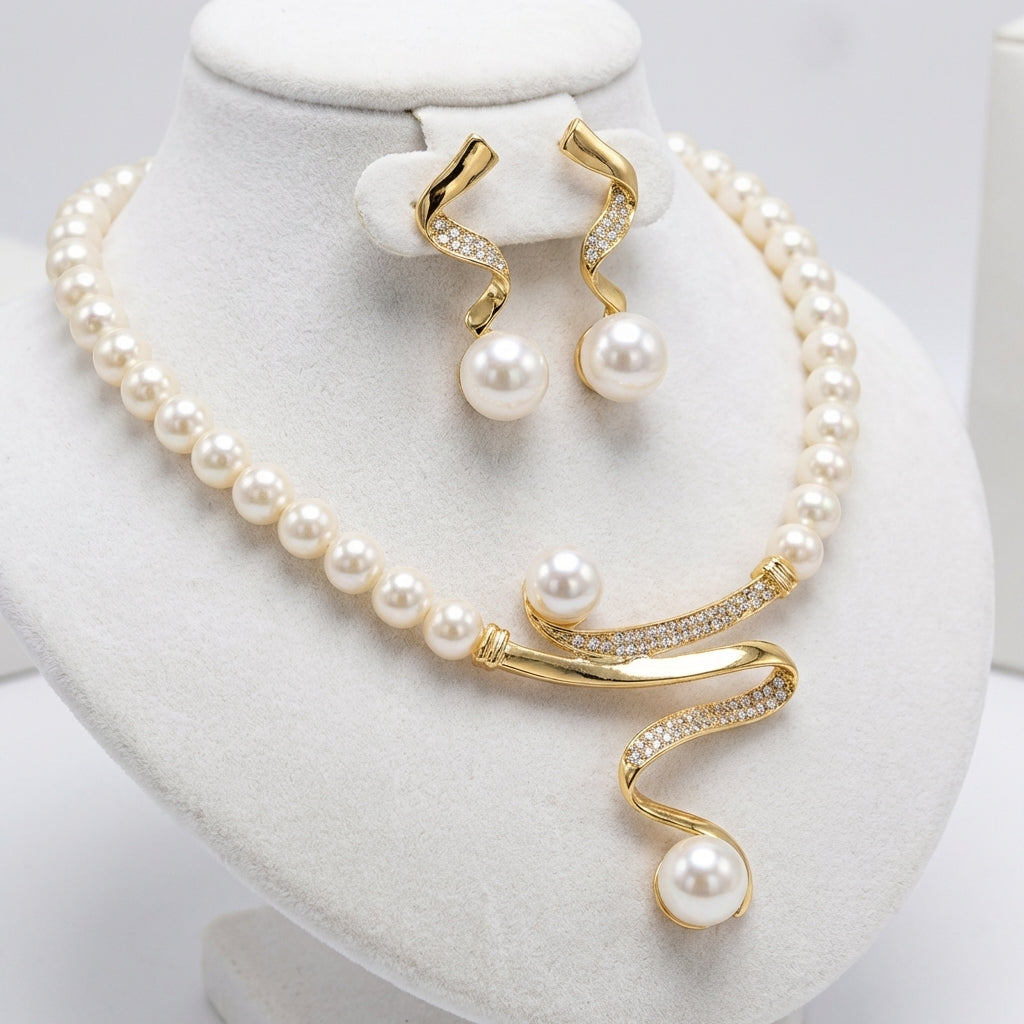 Faye - Pearl Necklace and Earring Set