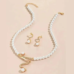Faye - Pearl Necklace and Earring Set