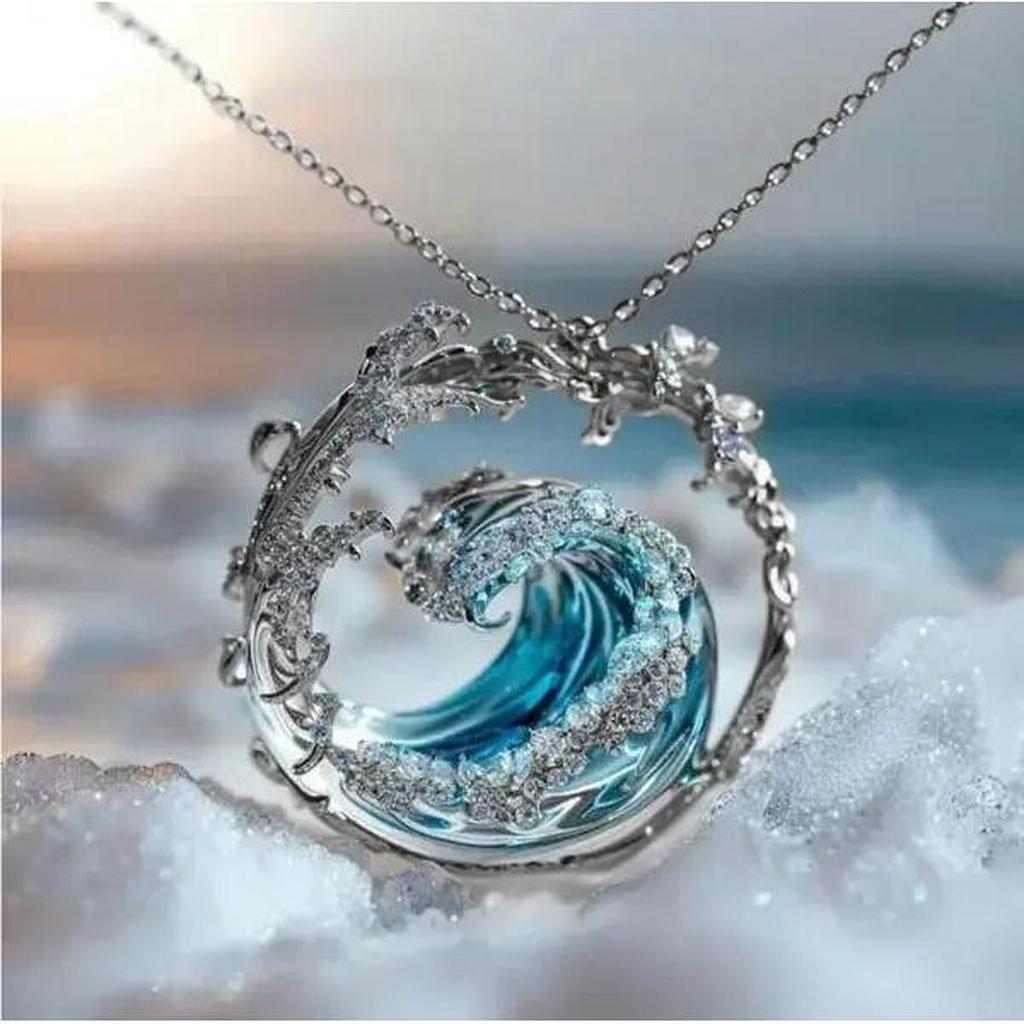 Delia - Ocean Wave Pendant Necklace — Silver