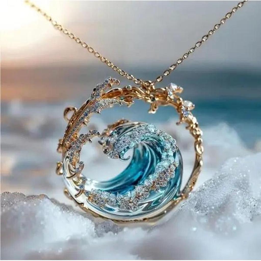 Delia - Ocean Wave Pendant Necklace — Gold