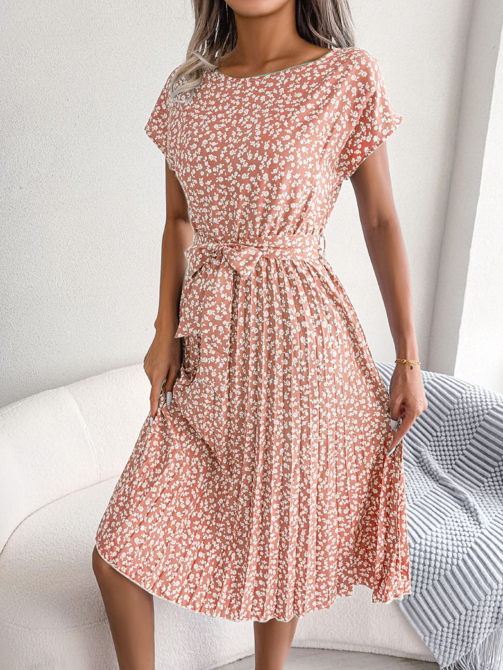 Christina - Ditsy Floral Belted Midi — Arancione