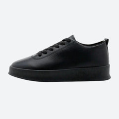 Geoffrey - Minimal Leather Trainers — Black