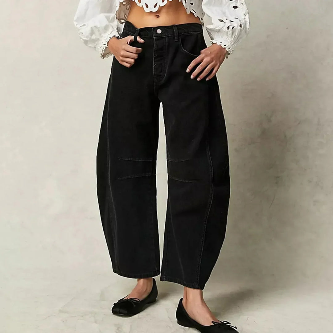 Lucy - Relaxed Barrel Jeans — Black
