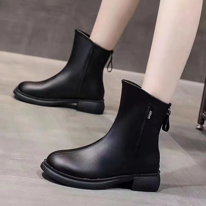 Eugenie - Leather Flat Ankle Boots — Black