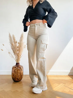 Charlotte - Cargo Jeans with Pockets — Beige