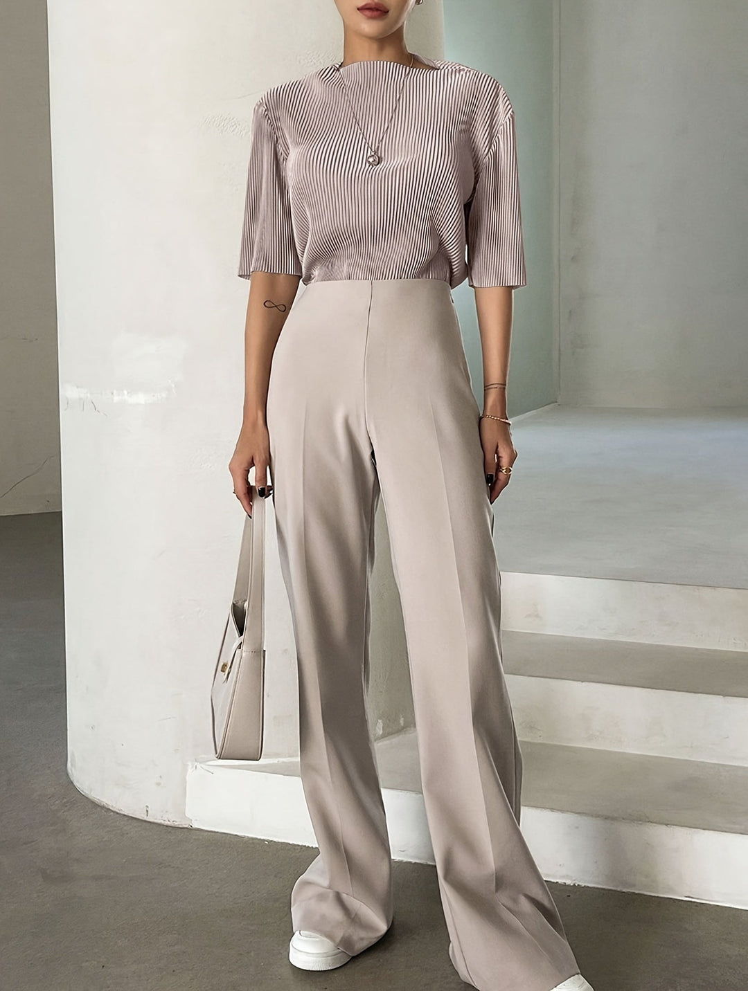 Henrietta - Pleated Puff Sleeve Blouse