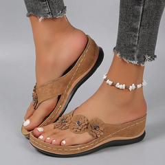 Alexandra - Flower Toe Post Sandals — Dark Brown