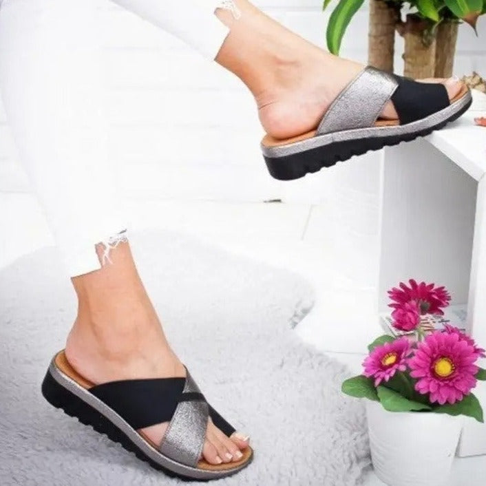 Caroline - Crossover Slide Sandals — Black